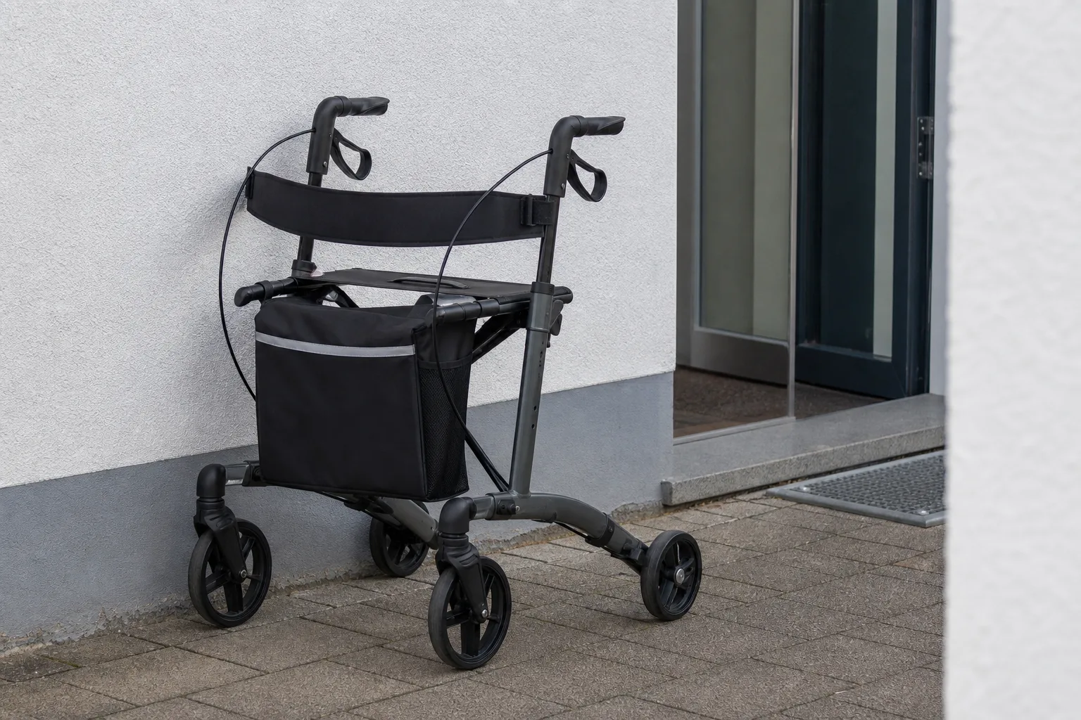 Alltagsgeschichten: Persoenliche Erfahrungen mit dem Rollator