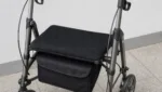 Rollator-Sitz mit rutschfestem Bezug ausstatten